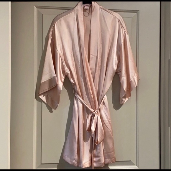 Victoria Secret Pink Robe - Picture 2 of 2
